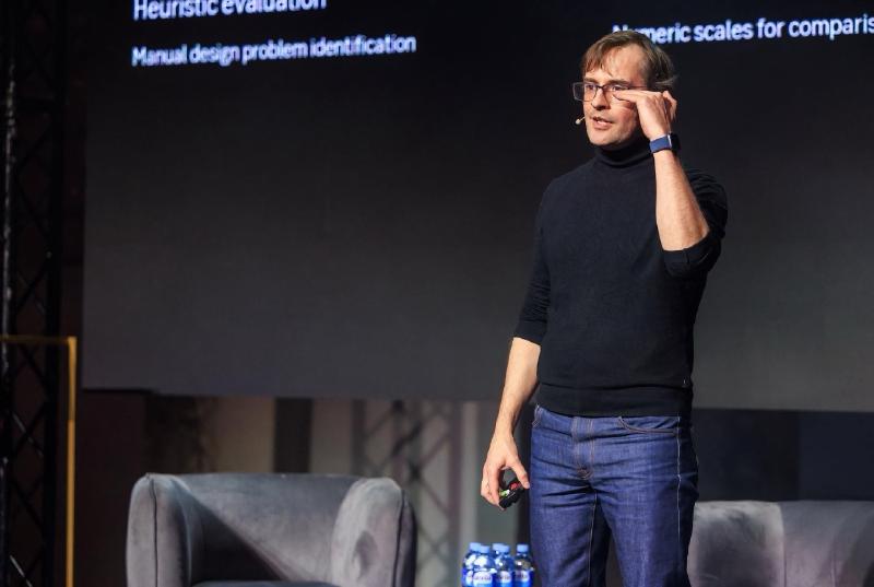 Esko Lehtme presenting at the Baltic e-Commerce Forum